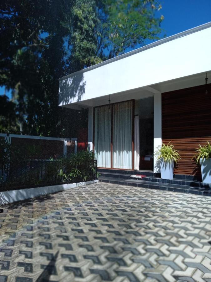 Elephant Park Family Bungalow Uda Walawe Extérieur photo